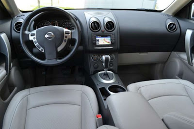 Car-Review-Nissan-Rogue-SL-2011-dashboard