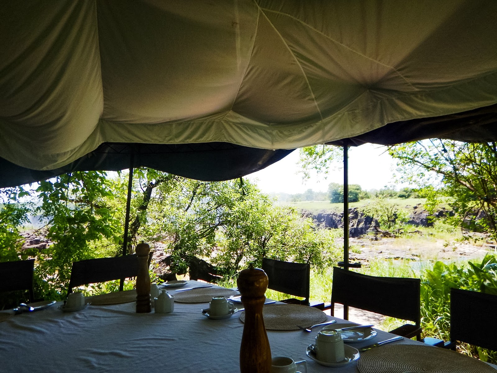 breakfast at the devils pool