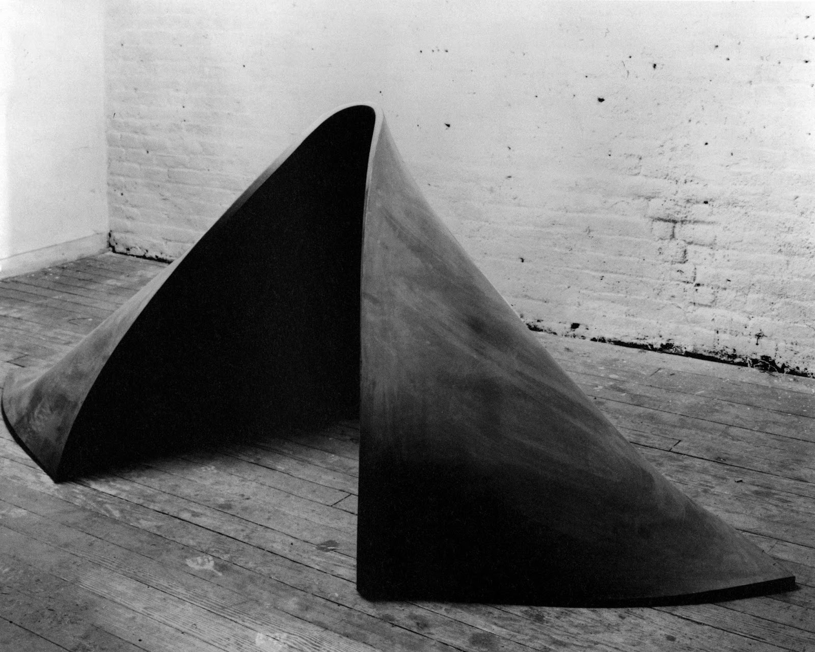 ARSA live [Sculpture] Richard Serra & Constantin Brancusi