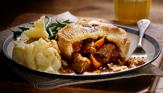 9. English Wagyu Beef Pie - (15,900 dolar AS atau Rp 212 juta) 9. English Wagyu Beef Pie - (15,900 dolar AS atau Rp 212 juta)