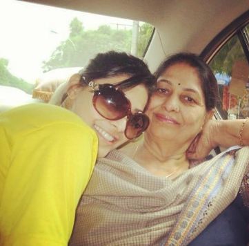 Puja Gupta Family Husband Son Daughter Father Mother Marriage Photos Biography Profile