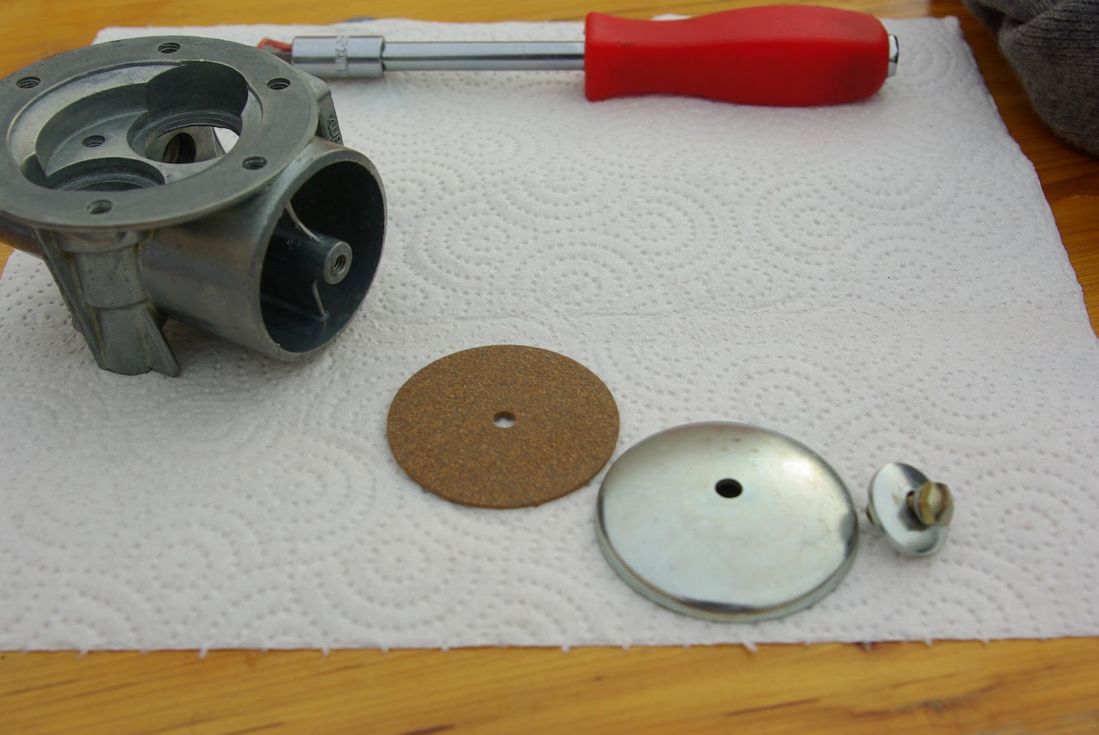 Jaguar XJ6 Series 2 Restoration Fuel pump restoration