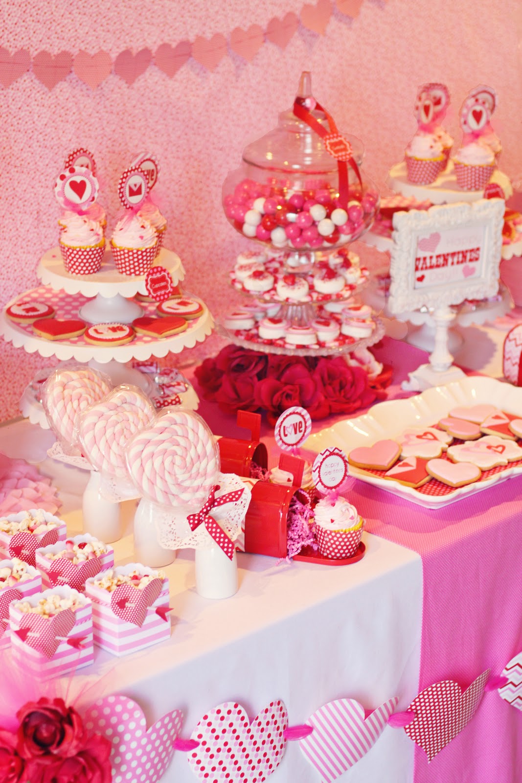 Amanda's Parties To Go: Valentines Party Table Ideas