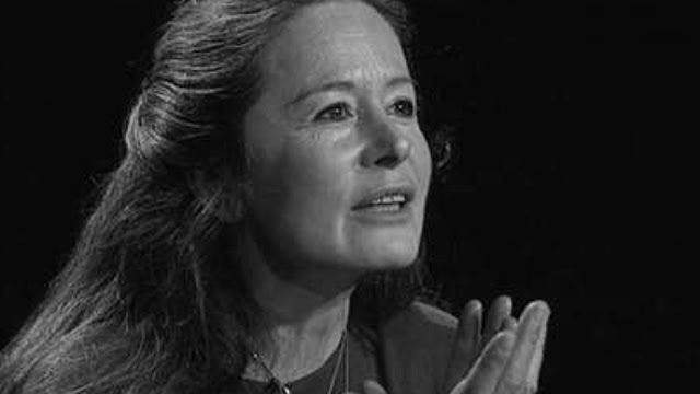 « La démarche de Christiane Singer, son courage, sa générosité sont sublimes, elle le sait, le dit et c'est sans doute ce qui lui donne cette force magnifique. [...] D'un lyrisme dense et cru, elle réinvente ici la mort, en fait le visage même de la vie. » Fabienne Pascaud, Télérama. « Un testament spirituel de tout premier ordre. [...] Un hymne à la joie [...]. Un français étincelant, épuré jusqu'à l'os et pourtant baroque. »