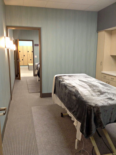 Parker Hannifin @CLEDowntownY massage room at @TheGalleriaCLE  #LivePlayEat