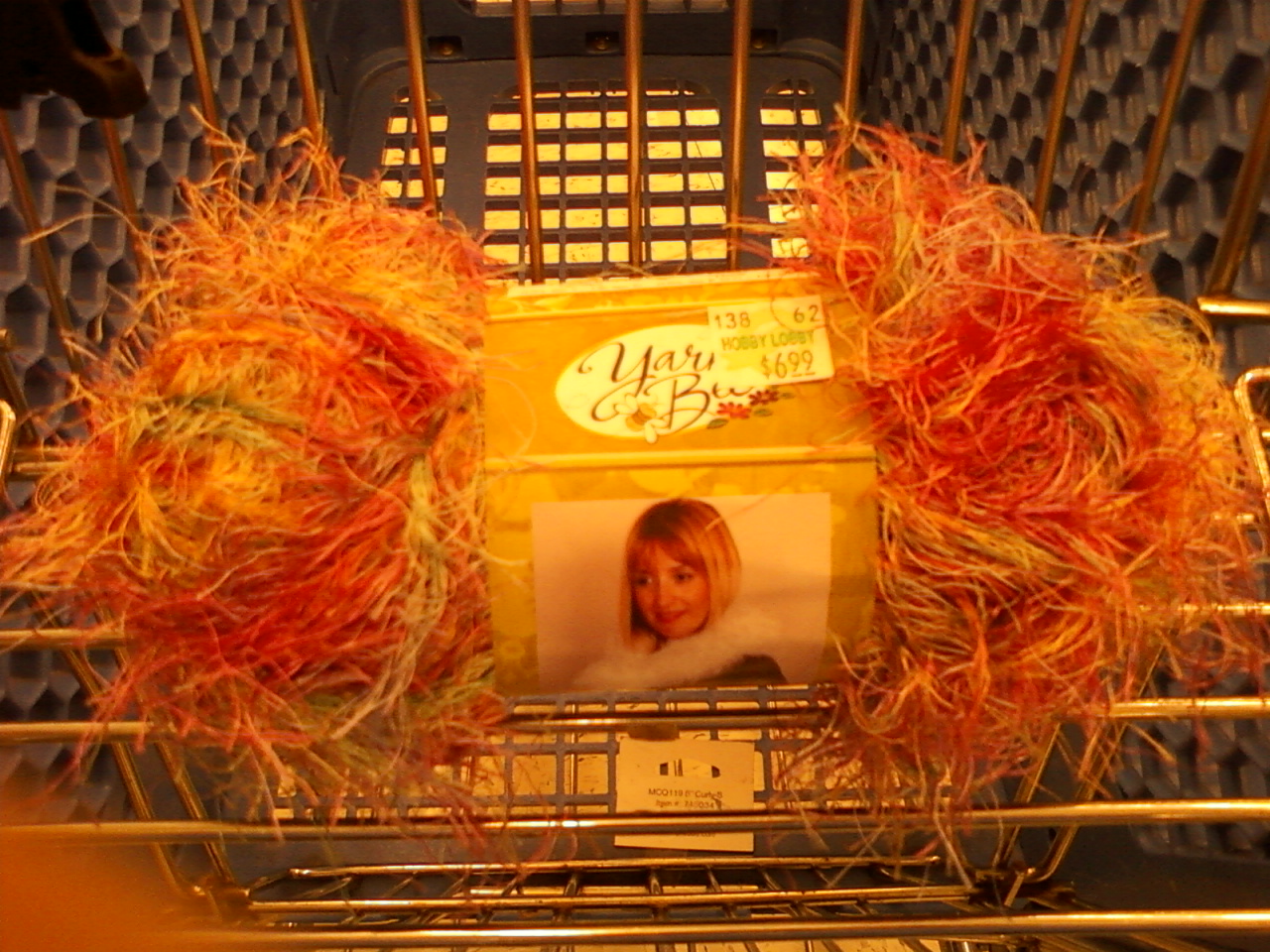 Dens gens Creatifs Eyelash Yarn Lampshade