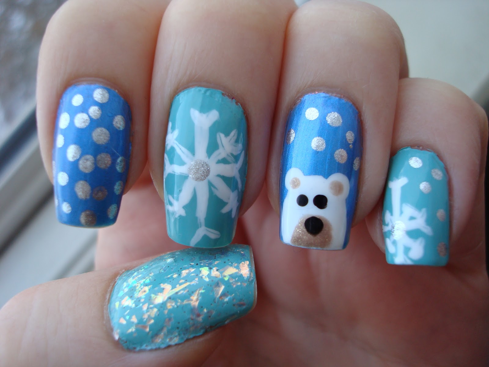 Polished: Polar Bear nails
