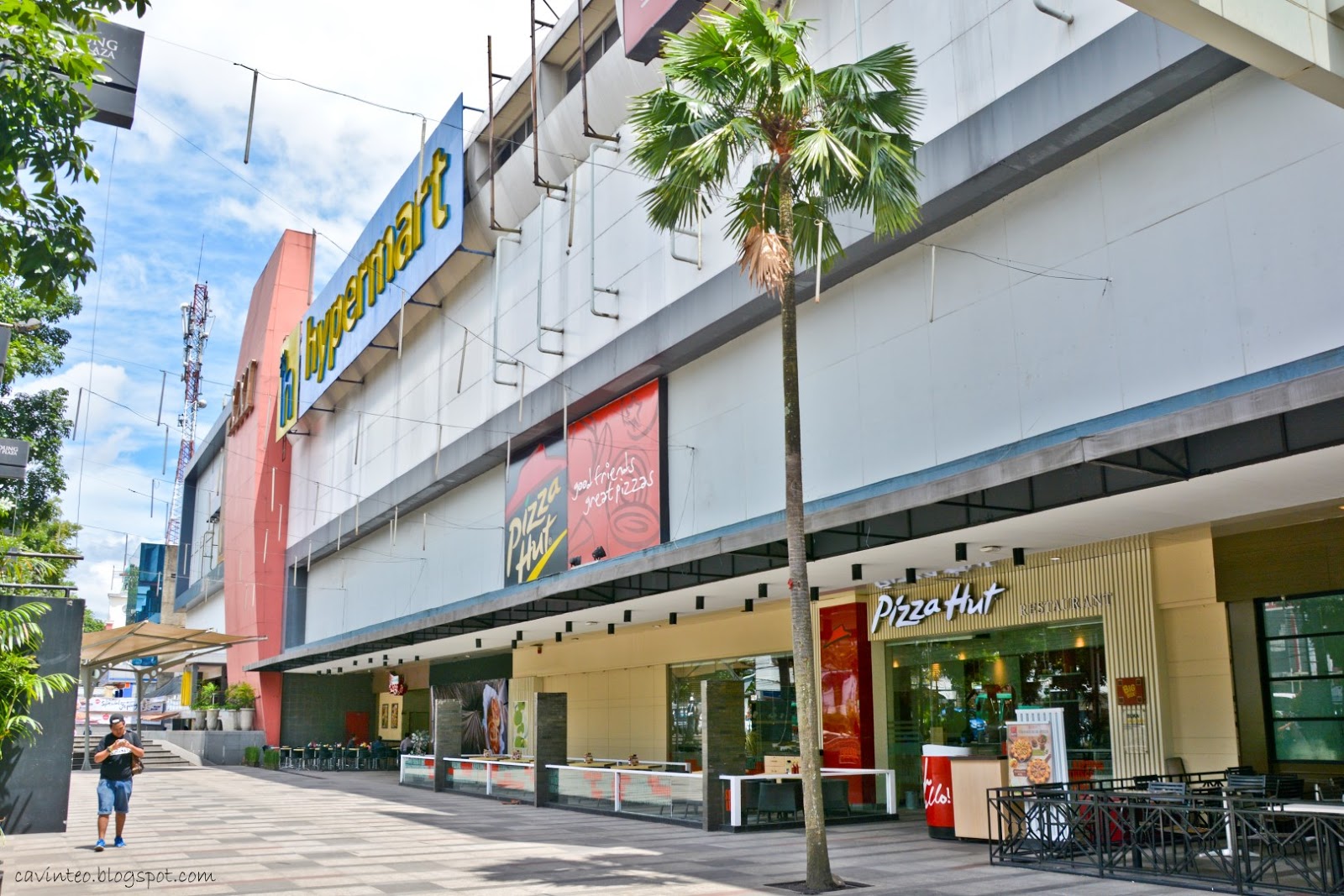 Entree Kibbles: Bandung Indah Plaza (Opposite Best Western Premier La