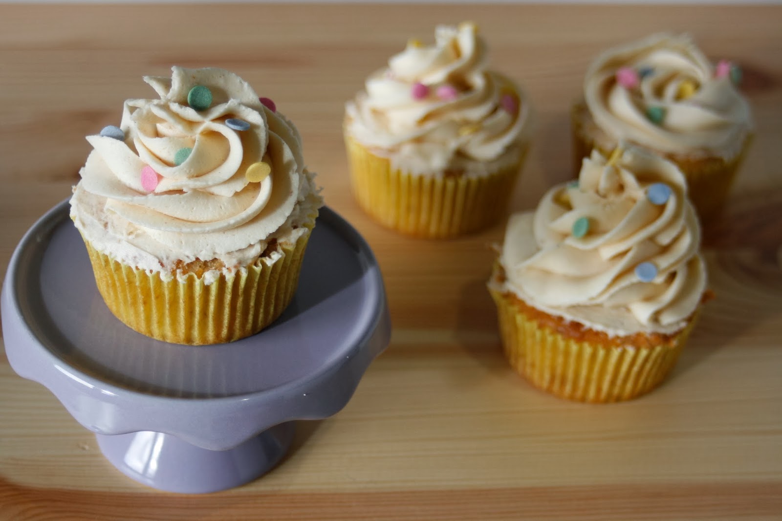 Cake´s Addiction Con mucho lío y cupcakes de plátano y nuez