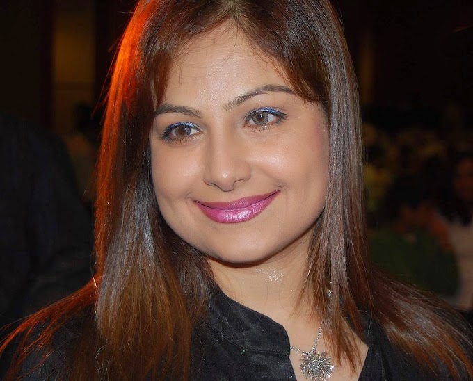 Ayesha Jhulka Biography, Wiki, Dob, Height, Weight, Native Place, Sun Sign, Family, Filmography, Career and More
