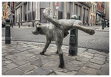 art, be Statue  , Belgique, bronze, brussels, bruxelles,   Molenbeek-Saint-Jean, rue, sculpture, street, Tom Frantzen, , Zinneke Pis, Брюссель