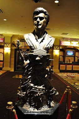 Statue of David C. at MGM Grand Lobby