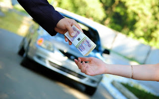  salah satu sistem jual beli kendaraan dengan sistem kredit yang masih banyak digemari ada Waspada Ketahui Bahaya Oper Kredit Mobil Atau Motor