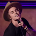  "Big Girls Don't Cry": Em programa de TV Justin Bieber dubla a cantora Fergie 