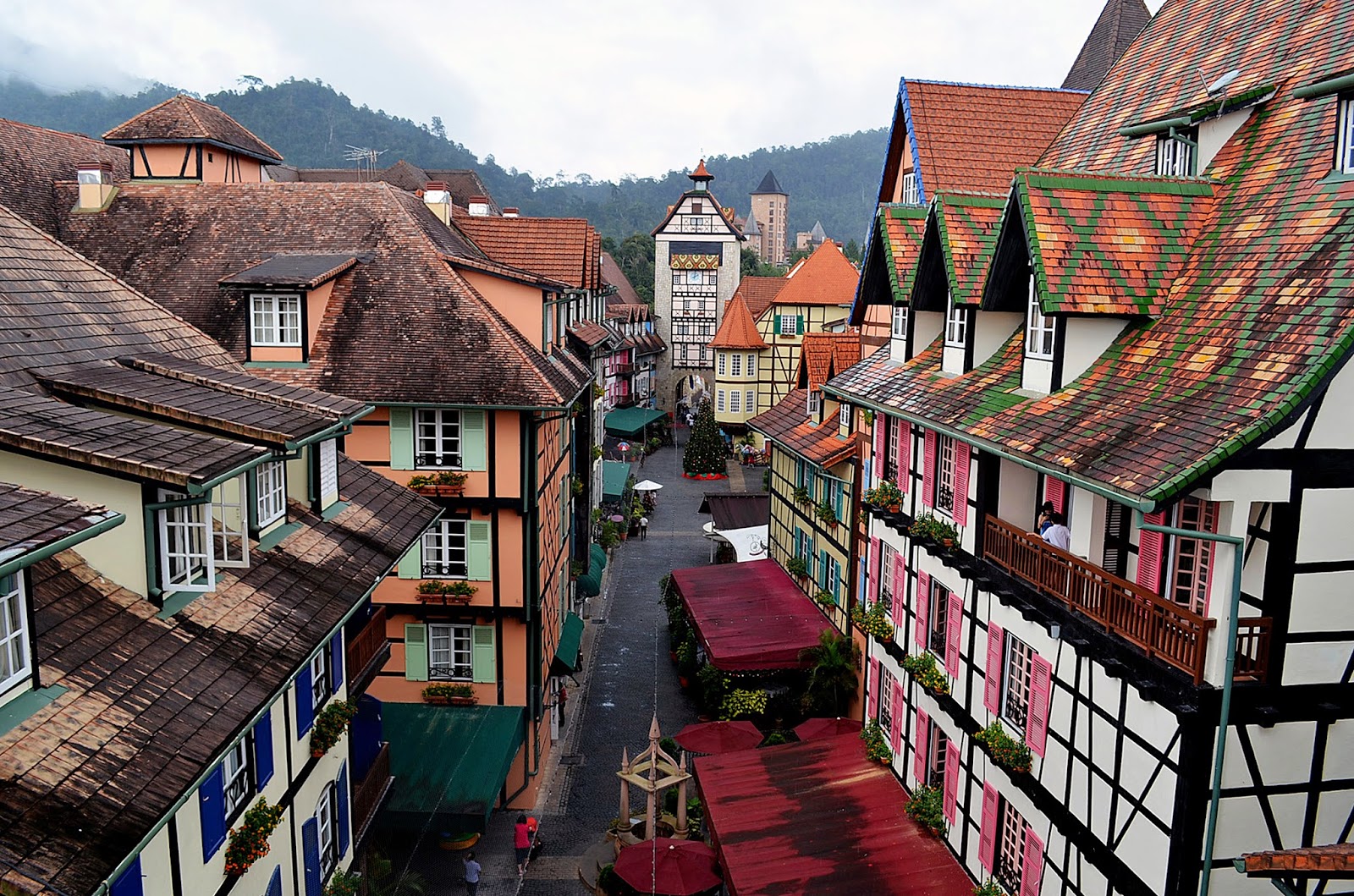 Hasil gambar untuk 1. Colmar Tropicale, Berjaya Hills, Bukit Tinggi, Pahang