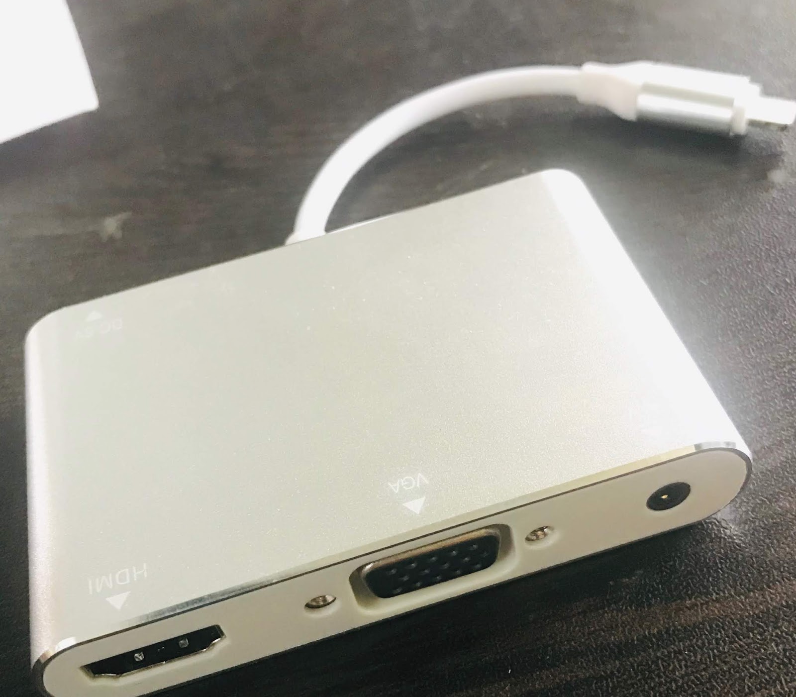 How to get iphone screen on normal projector with vga news 1