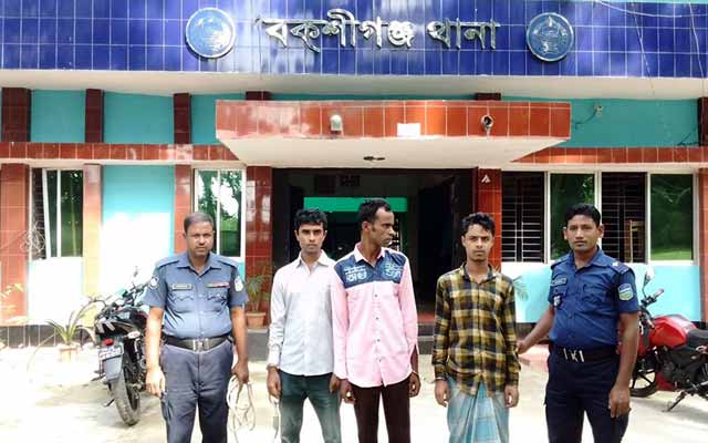 Sally's offensive pictures on Facebook, Dulabhai arrested in Bakshiganj! বকশীগঞ্জে শ্যালিকার আপত্তিকর ছবি ফেসবুকে, দুলাভাই গ্রেপ্তার !