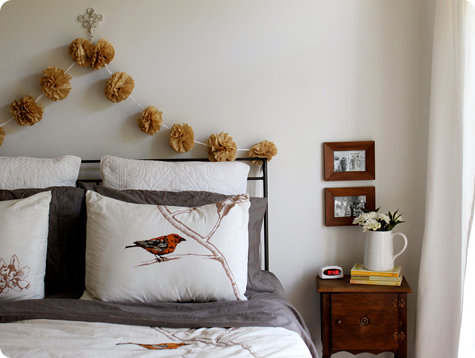 Keep it simple yet artistic! An easy idea to decorate basic headboard ...