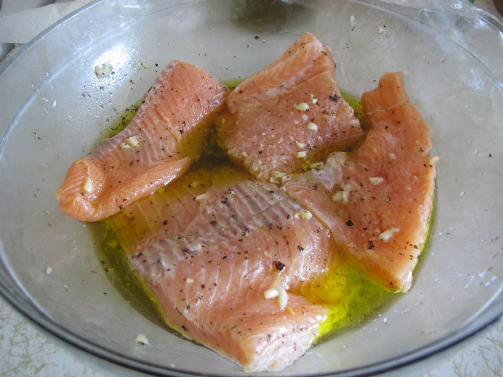 Кусок форели в духовке