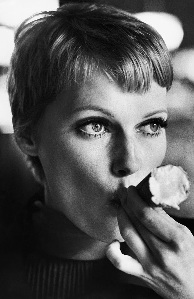 30 Beautiful Portraits of Mia Farrow With Pixie Haircut in the 1960s