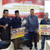 Usai Buka Bimtek IKM, Bupati Kep. Selayar Serahkan Bantuan Pertukangan