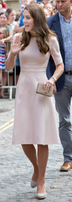 Robe Lela Rose / compensées Monsoon / minaudière LK Bennett