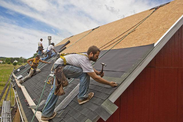Texas Roofing And Construction When Is The Right Time To Install A What Is The Right Time For New Roof Installation Project