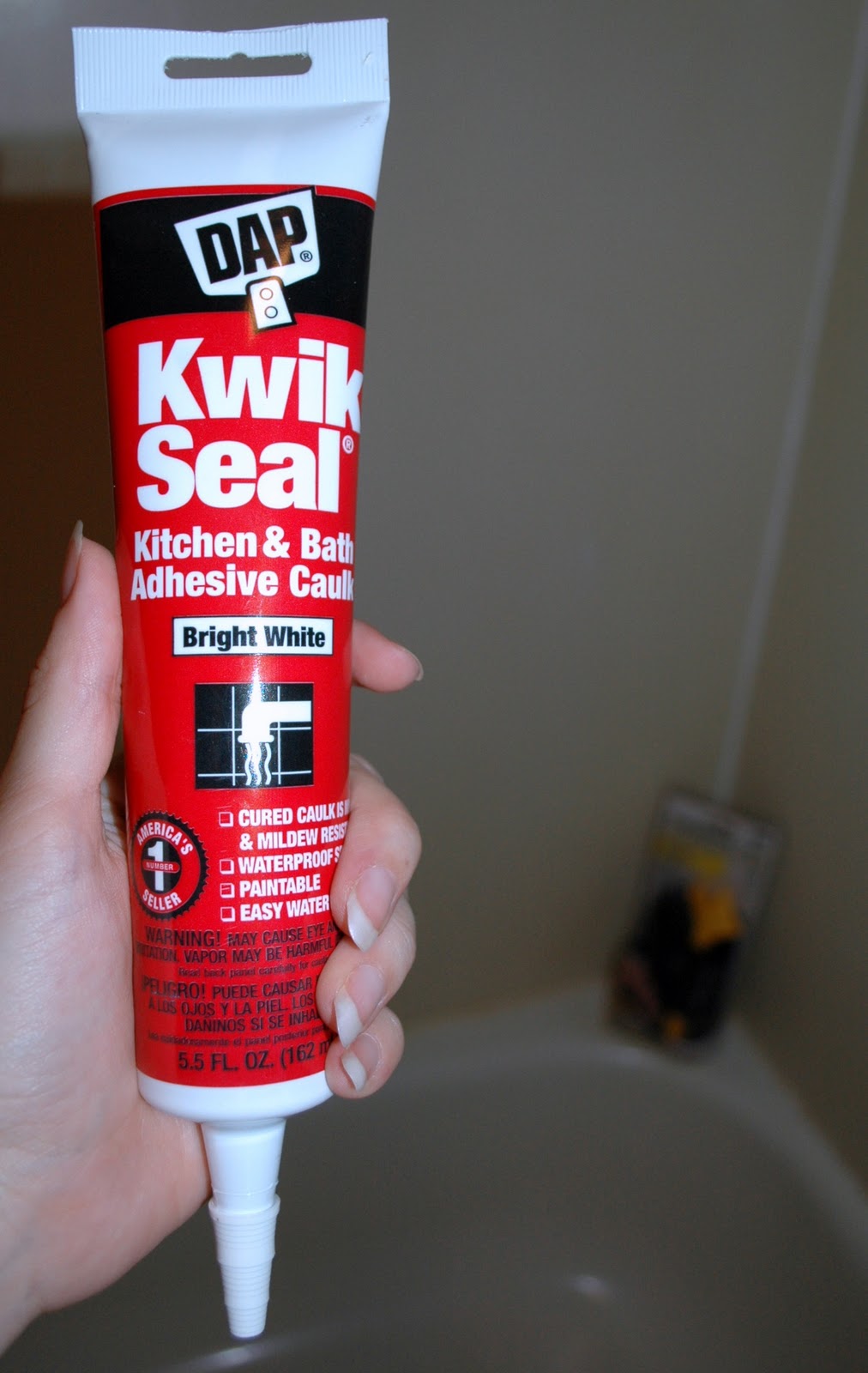 Caulking the Tub Zodirowe