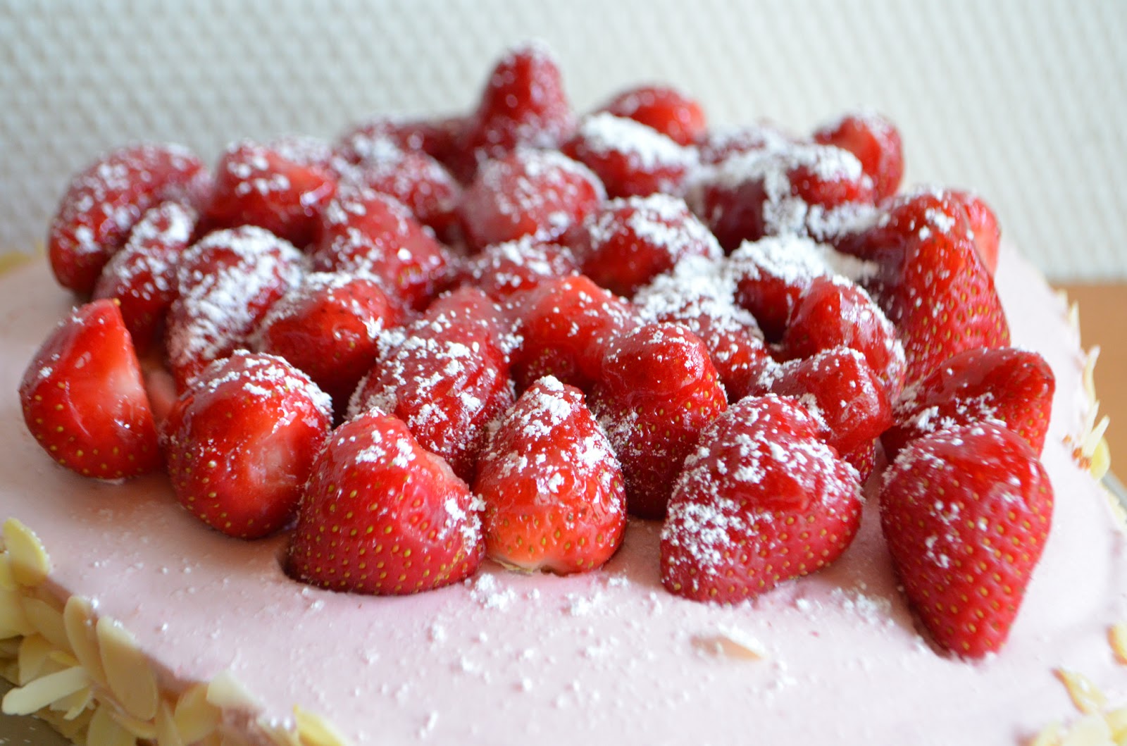 Aller Anfang ist ...: Erdbeer-Quark-Torte in Herzform