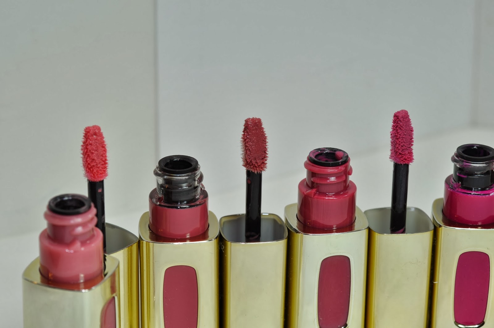 L'Oreal Colour Riche Extraordinaire Liquid Lipstick Swatches