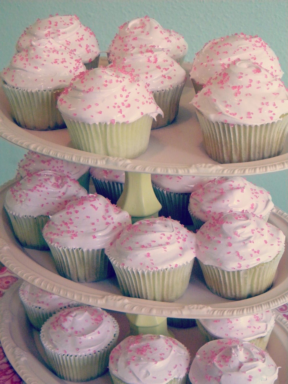 Hot Mama In The City DIY Dollar Store Cupcake Stand hot-mama-in-the-city-diy-dollar-store-cupcake-stand