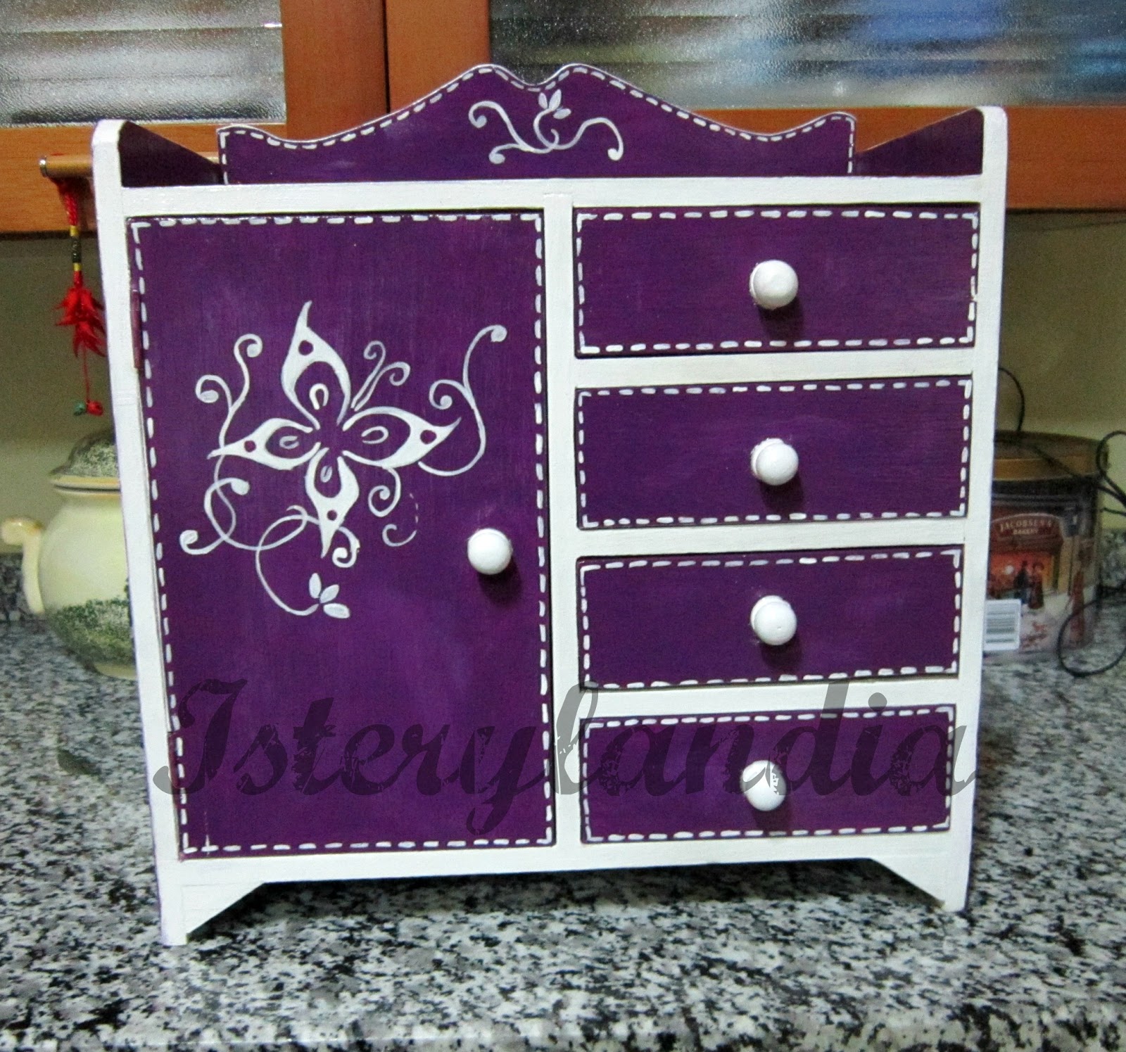 Mobiletto Portachiavi In Legno Intarsiato – Rilievo Artistico, Cm 26x10x33, Decori Assortiti, Oggetto D'Arredo