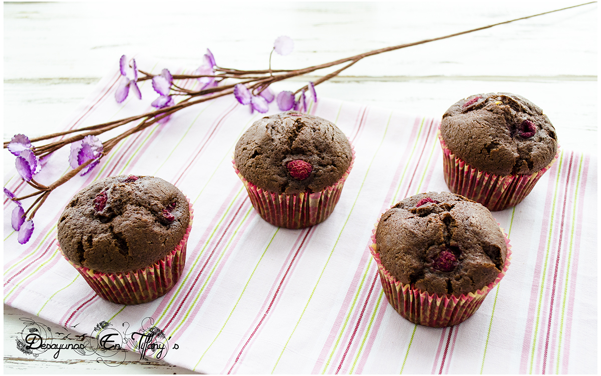 Desayunos en Tiffany´s Muffins de chocolate y frambuesas