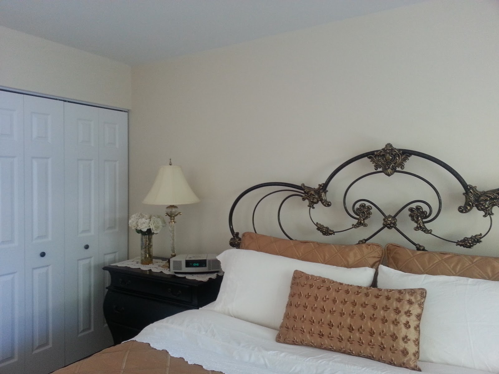 Dream Mom First Look Master Bedroom & Craigslist Headboard