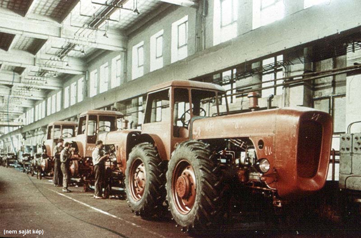 Erdőkerülők: Ahol a legendás DUTRA traktor született; a Vörös Csillag ...