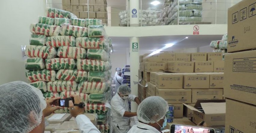 QALI WARMA: Programa social verifica calidad de alimentos en almacén de proveedor en Cajamarca - www.qaliwarma.gob.pe QALI WARMA: Programa social verifica calidad de alimentos en almacén de proveedor en Cajamarca - www.qaliwarma.gob.pe