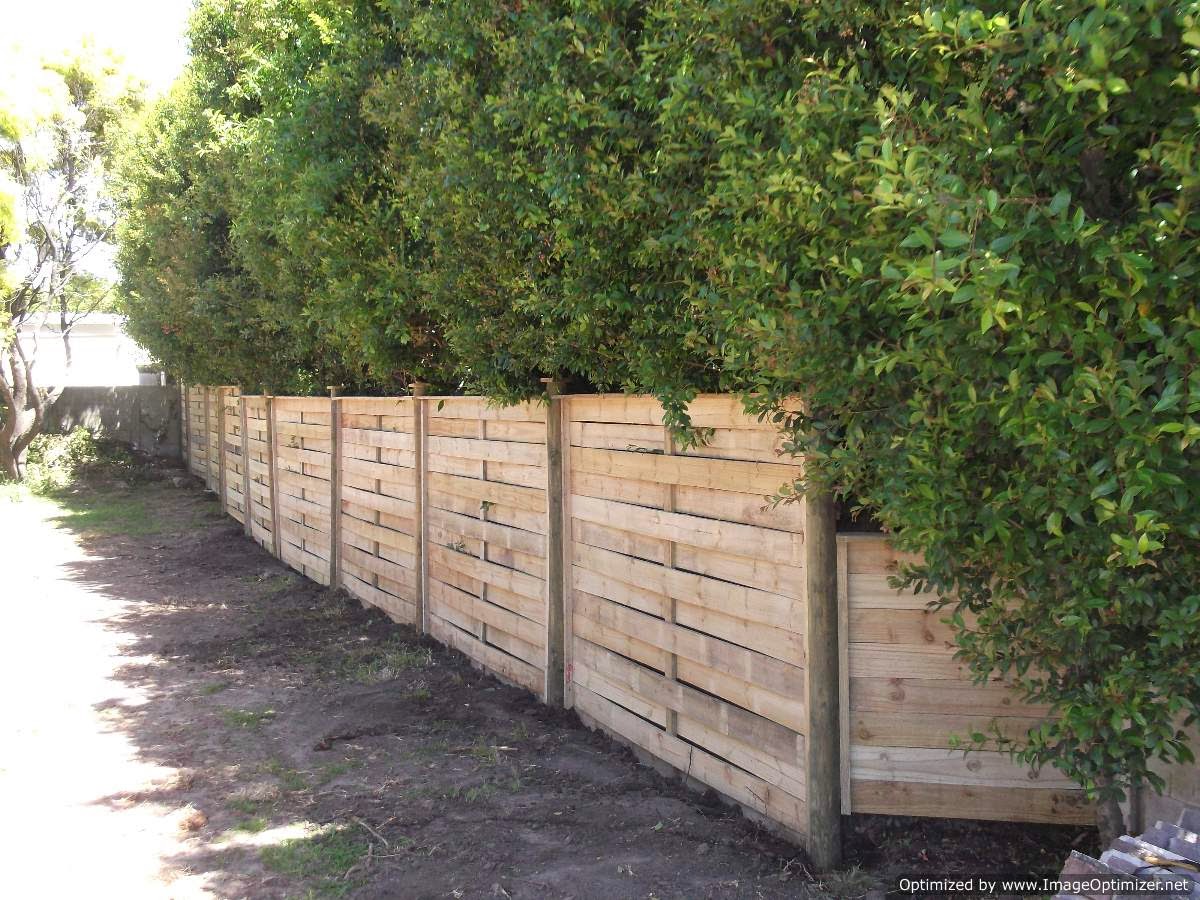 SHANE'S TIMBERS TIMBER FENCING