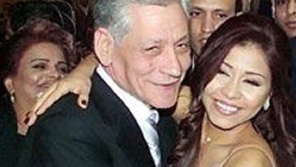 وفاة والد المطربة المصرية شيرين عبد الوهاب وفاة والد المطربة المصرية شيرين عبد الوهاب