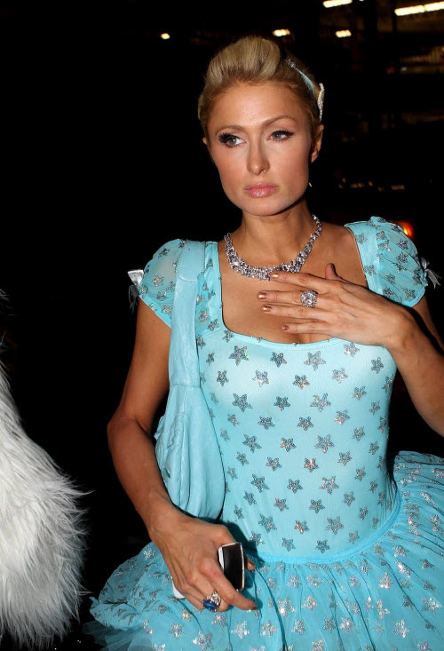 Paris Hilton Spicy Photo in Frock