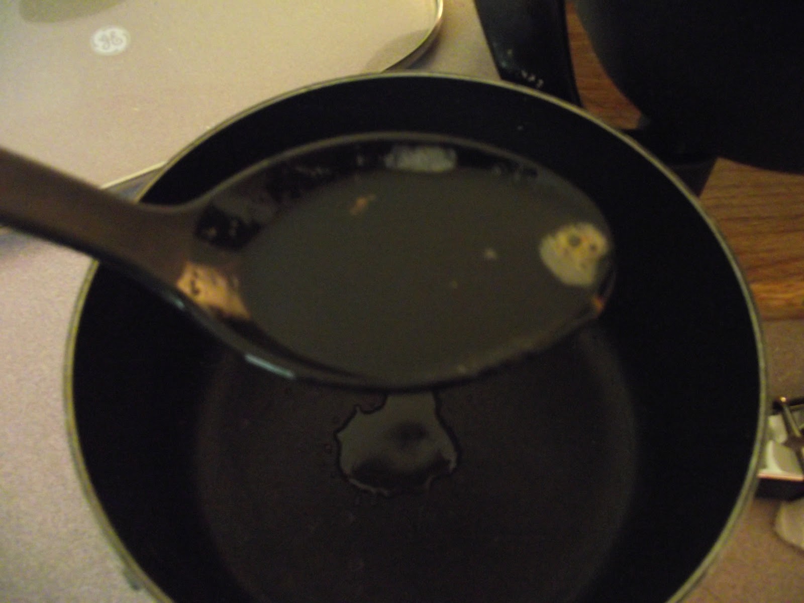 Smiley's Kitchen: Making Gravy - White Cream Gravy