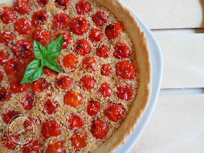 crostata salata di pomodori ciliegia