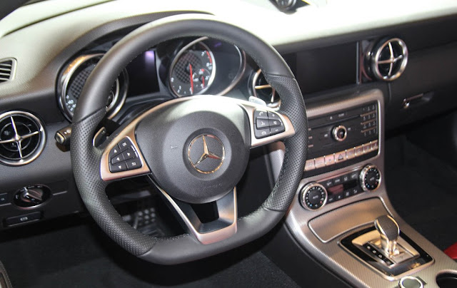 Vô lăng Mercedes AMG SLC 43 t Vô lăng Mercedes AMG SLC 43 thiết kế 3 chấu thể thao