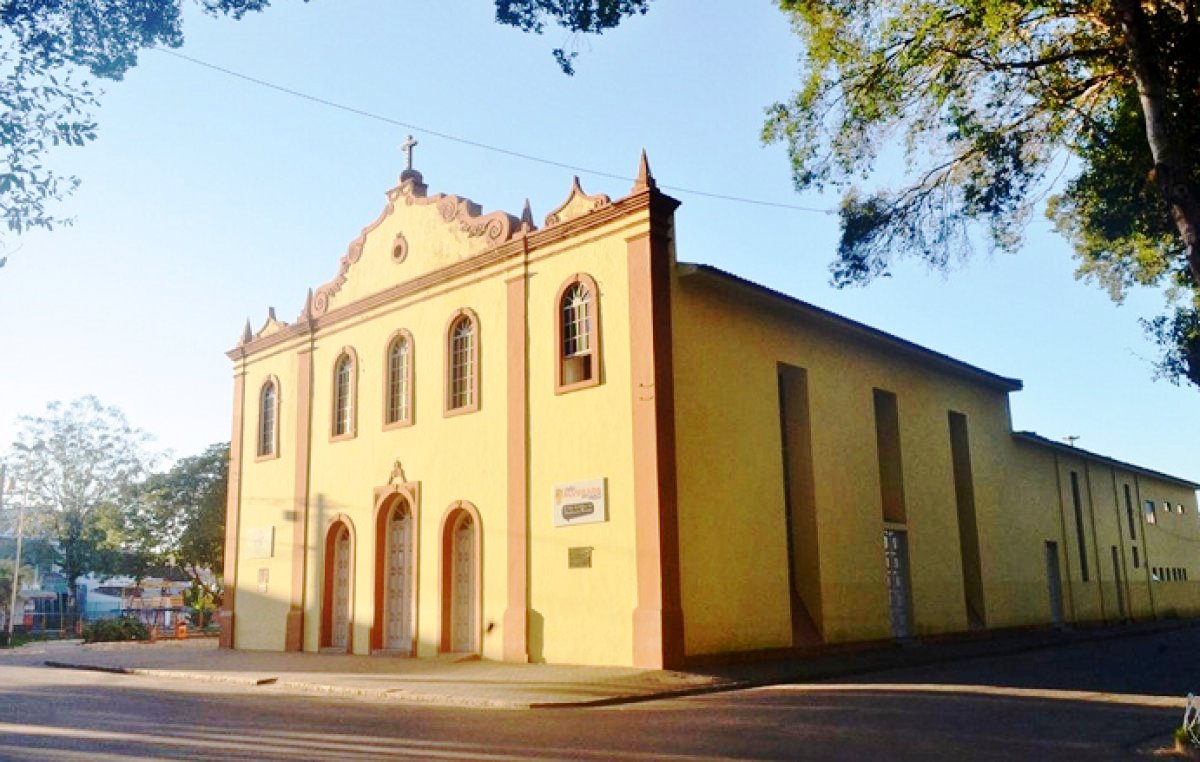 Forte no Recôncavo CRUZ DAS ALMAS Missa dos Santos Óleos será