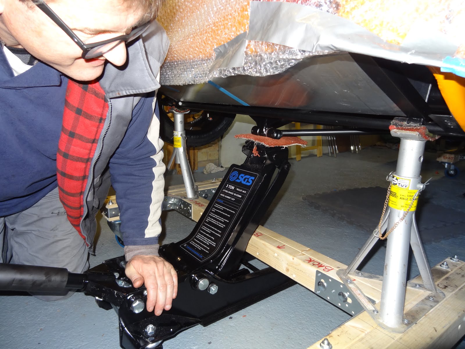 Father and Son Caterham 420R Build Blog Built Day 31 Paint