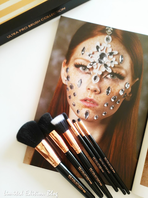 MAKEUP REVOLUTION zestaw pędzli ULTRA PRO BRUSH COLLECTION / czyszczenie pędzli z BRUSHEGG & CAREX