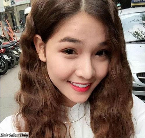 Tóc dài uốn bính toc ngan uon binh