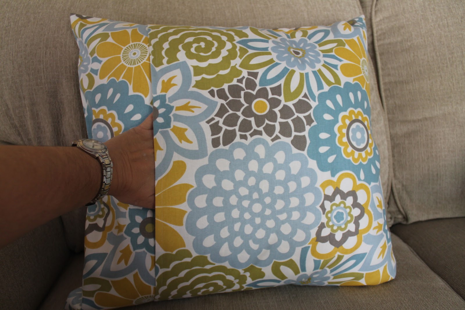 Applique Time I Made it Monday Removable Throw Pillow Covers