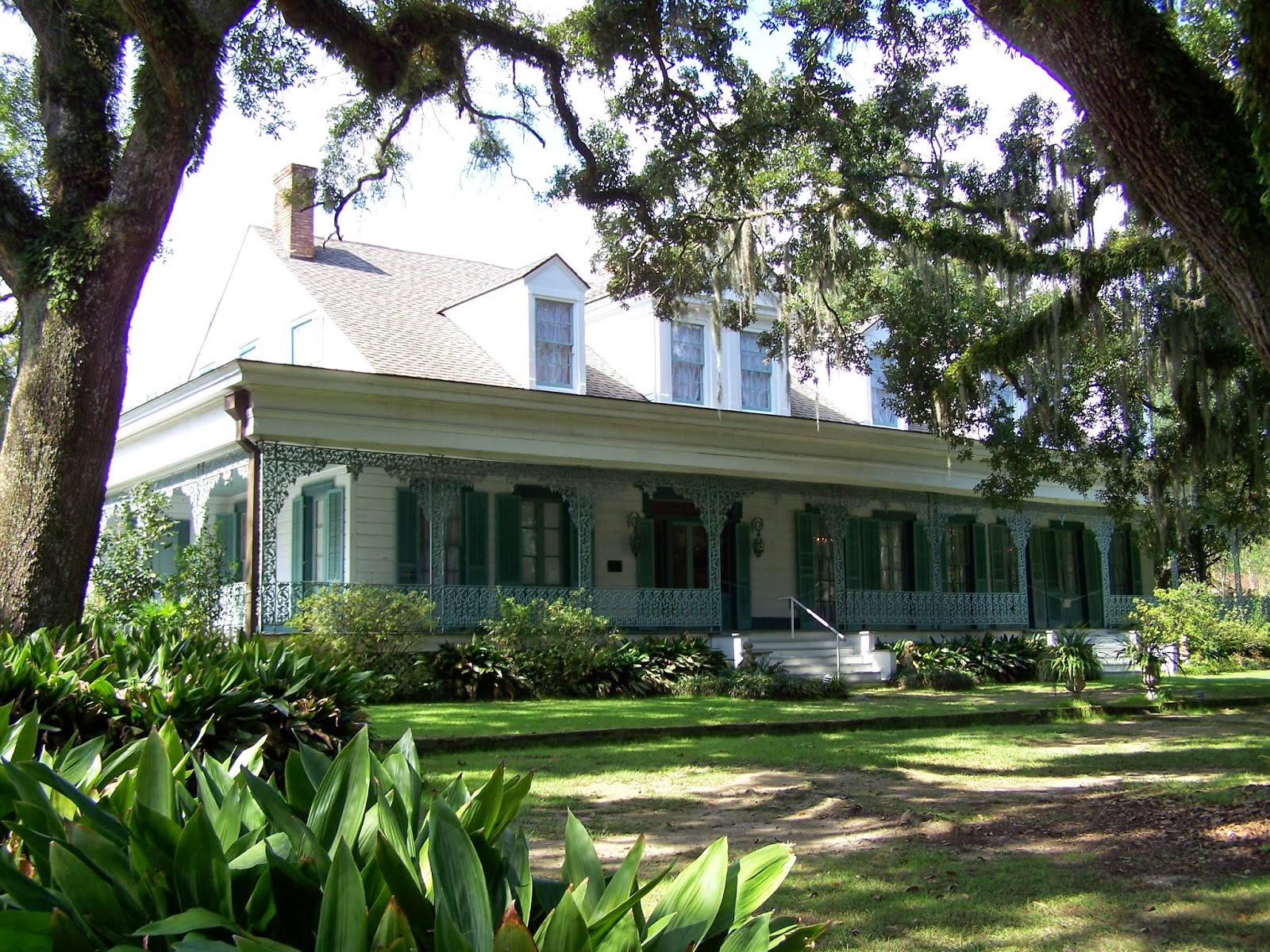 Cozy in Texas Louisiana Plantations The Myrtles