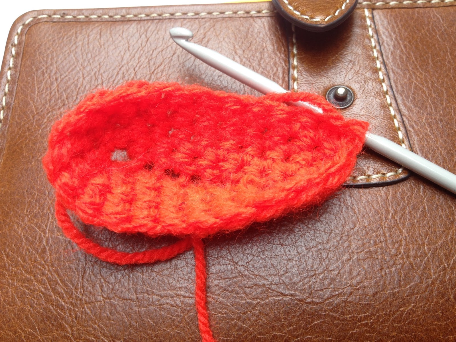 Mum's Simply Living Blog Crochet Pocket Travel Tissue Holder