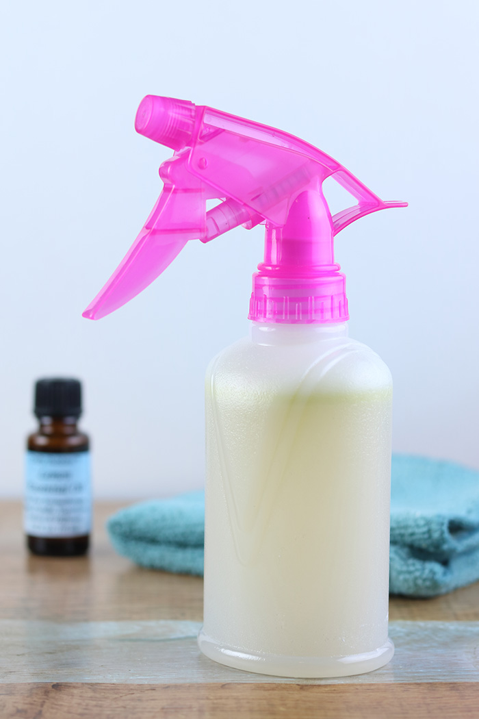 DIY Dusting Spray With Essential Oils Everything Pretty